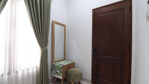 Gambar tidak terklasifikasi, 2 dari 77, tombol