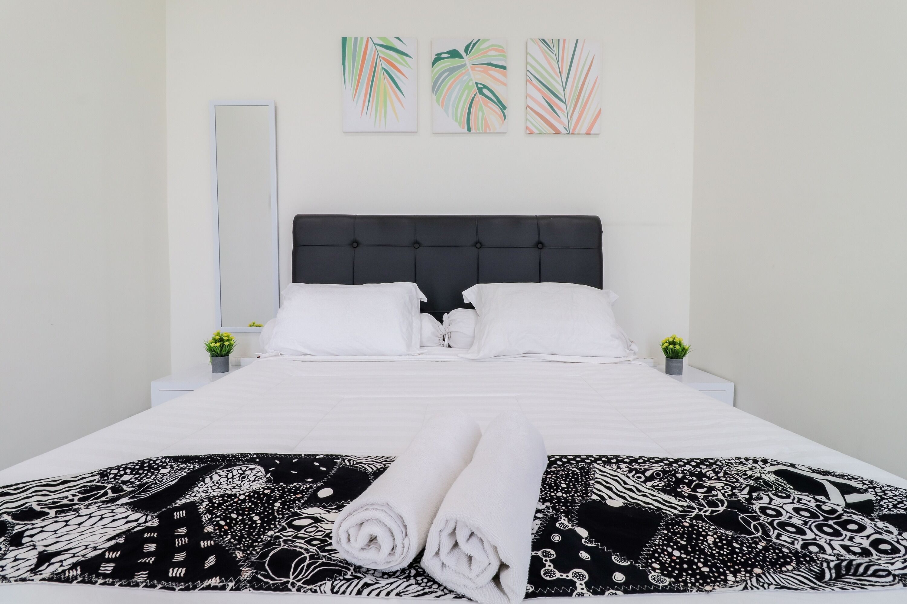 5 habitaciones, escritorio, wifi gratis y ropa de cama 