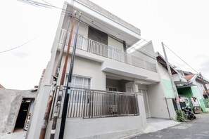 Exterior - Rumah Teteh - Seturan (Depok)