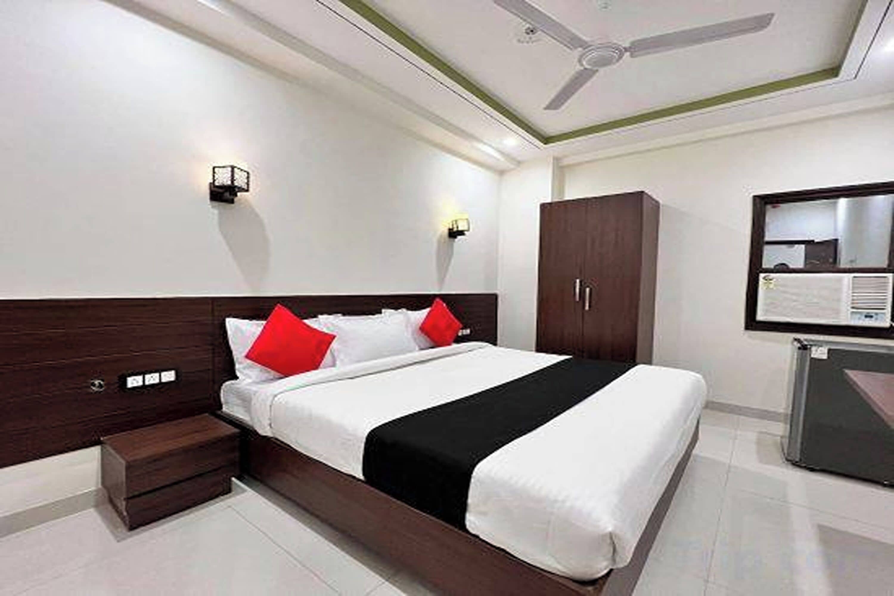 Luxe kamer | Een bureau, een strijkplank/strijkijzer, extra bedden, gratis wifi