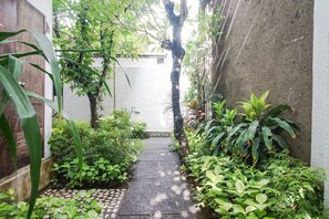 Garden - Queen Rose Villa & Spa (Jimbaran)