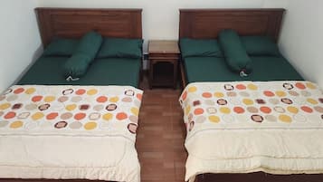 Quarto duplo standard | Wi-Fi de cortesia, roupa de cama