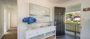 "Family Tides" – Short Stroll to the Beach