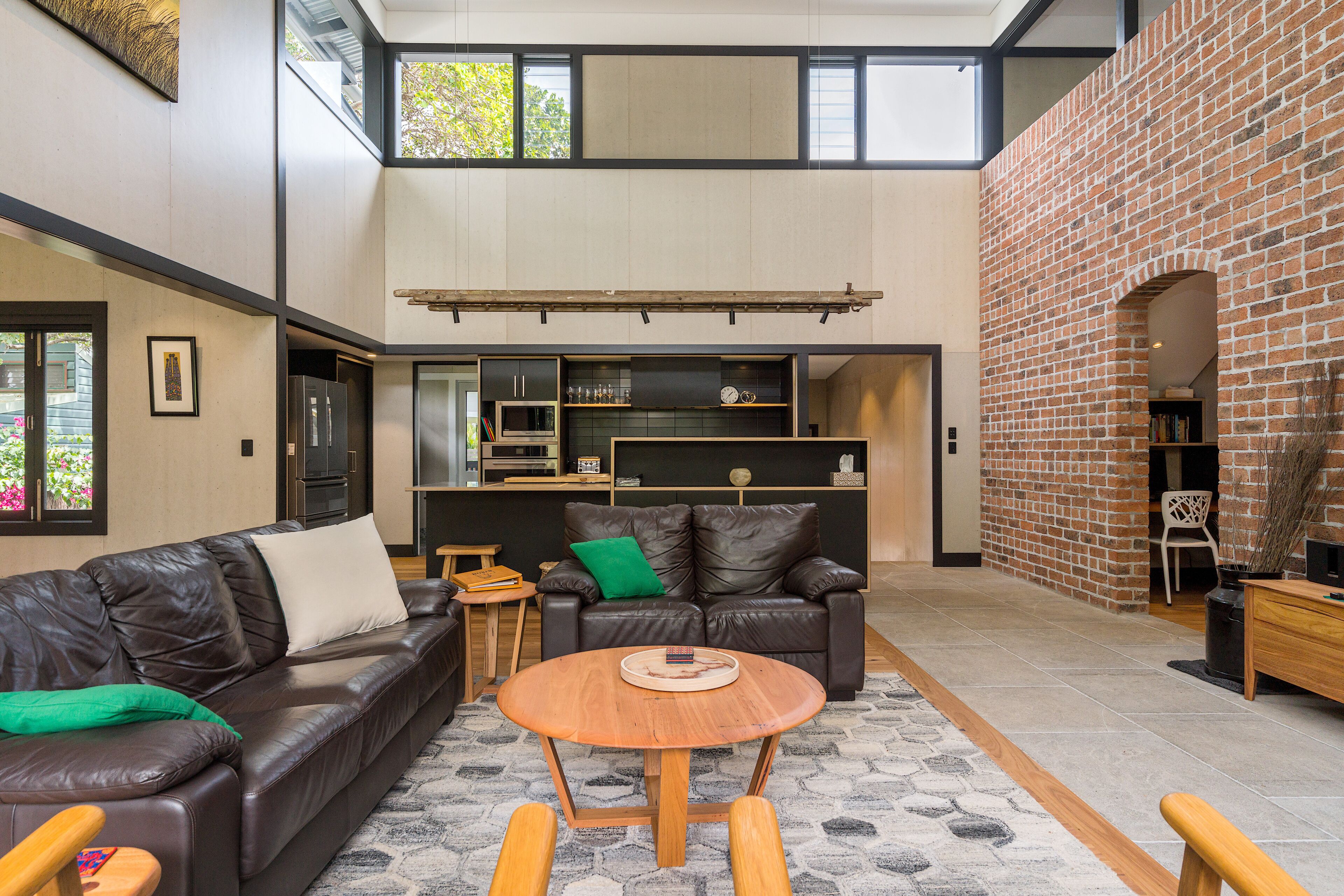 Rumah | Ruang keluarga | TV layar datar