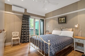 House | 3 bedrooms, desk, iron/ironing board, free WiFi - Belongil Laneway (Byron Bay)