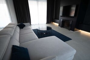 智能电视、壁炉