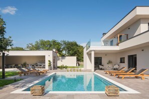 Pool - Stylish Villa with Pool (Labin)