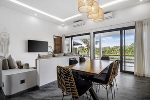 Dining - Stunning 2BR Dream Villa with Ricefield View (Bali)