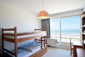 2 slaapkamers, een strijkplank/strijkijzer, wifi