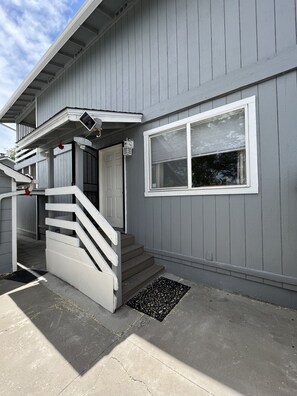 Exterior detail - Charming, cozy apartment in Midtown Reno! (Reno)