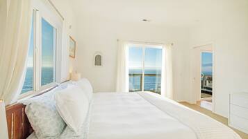 1 bedroom, in-room safe, desk, iron/ironing board