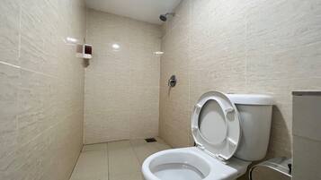 Standard Double Room | Bathroom | Shower, towels, toilet paper