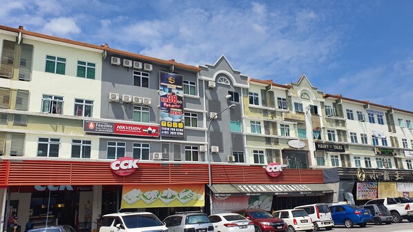 Exterior - OYO 90789 Stutong Point (Kuching)