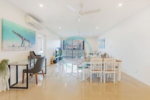 Interior - ZEN At ARRAY - 2 Bedroom Retreat in CBD (Darwin)