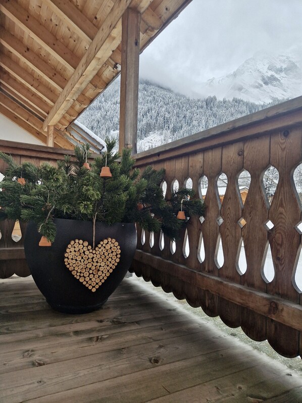 Property grounds - Apartment 'Mitterbruggehof Enzian' with Mountain View, Shared Garden and Wi-Fi (Rasun Anterselva)