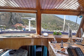 Dining - Boat 'Aloha Jak's' with Sea View, Wi-Fi and Air Conditioning (Alassio)