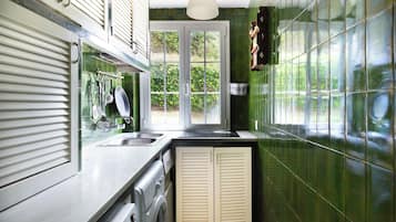 Refrigerador, microondas, parrilla de estufa y lavavajillas