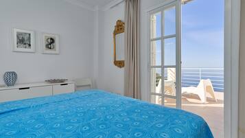 4 slaapkamers, een strijkplank/strijkijzer, gratis wifi, beddengoed