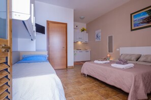 1 bedroom, free WiFi, bed sheets - Apartment 'Mamba House 2' with Private Terrace, Shared Garden and Air Conditioning (melendugno)