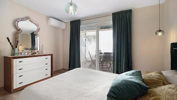 1 slaapkamer, een strijkplank/strijkijzer, gratis wifi, beddengoed