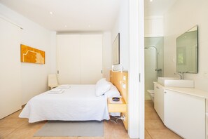 1 bedroom, iron/ironing board, free WiFi, bed sheets
