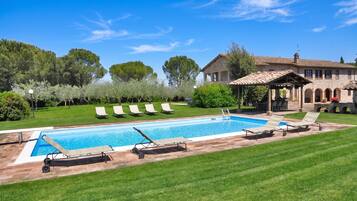 Family Villa, 6 Bedrooms, Fireplace, Mountainside (Villa del Colle) | Pool