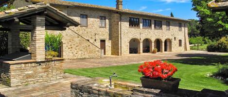 Familienvilla, 6 Schlafzimmer, Kamin, Bergseite (Villa del Colle) | Außenbereich