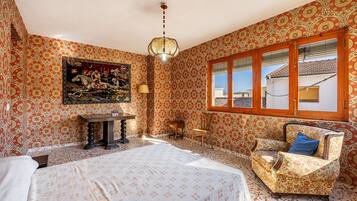 6 Schlafzimmer, Bügeleisen/Bügelbrett, kostenloses WLAN, Bettwäsche