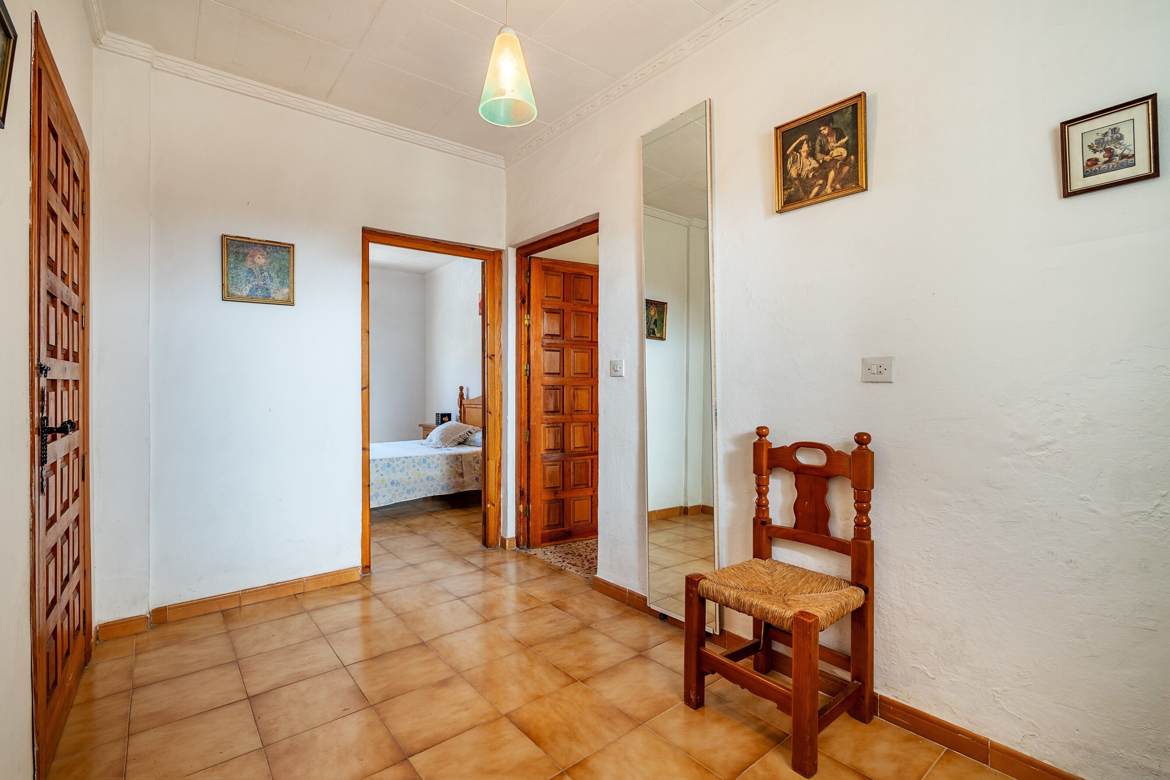 6 bedrooms, iron/ironing board, free WiFi, bed sheets