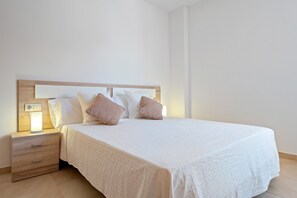 2 makuuhuonetta, silitysrauta/-lauta, ilmainen Wi-Fi, vuodevaatteet