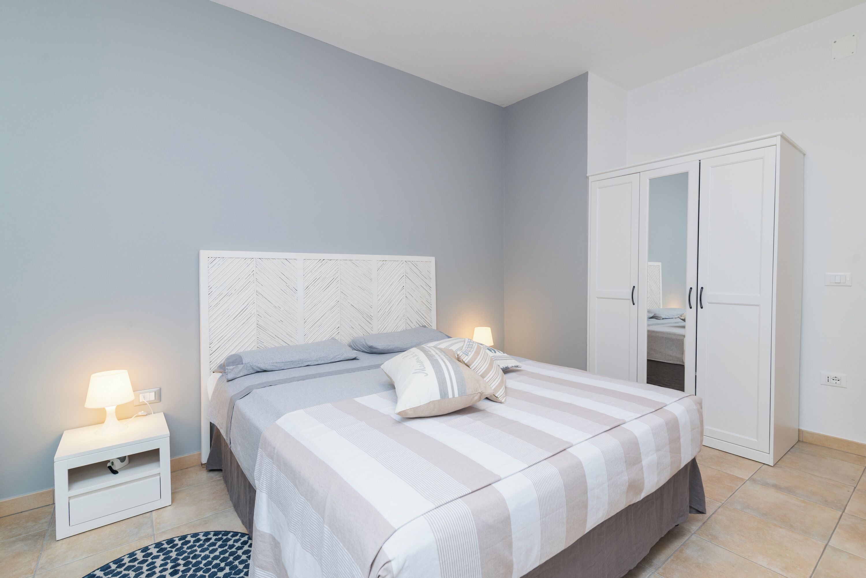 1 slaapkamer, een strijkplank/strijkijzer, gratis wifi, beddengoed