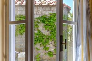 Interior - Apartment "Mare e Natura" with Sea View, Private Terraces & Wi-Fi (Marciana)