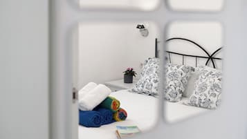 1 slaapkamer, een strijkplank/strijkijzer, gratis wifi, beddengoed