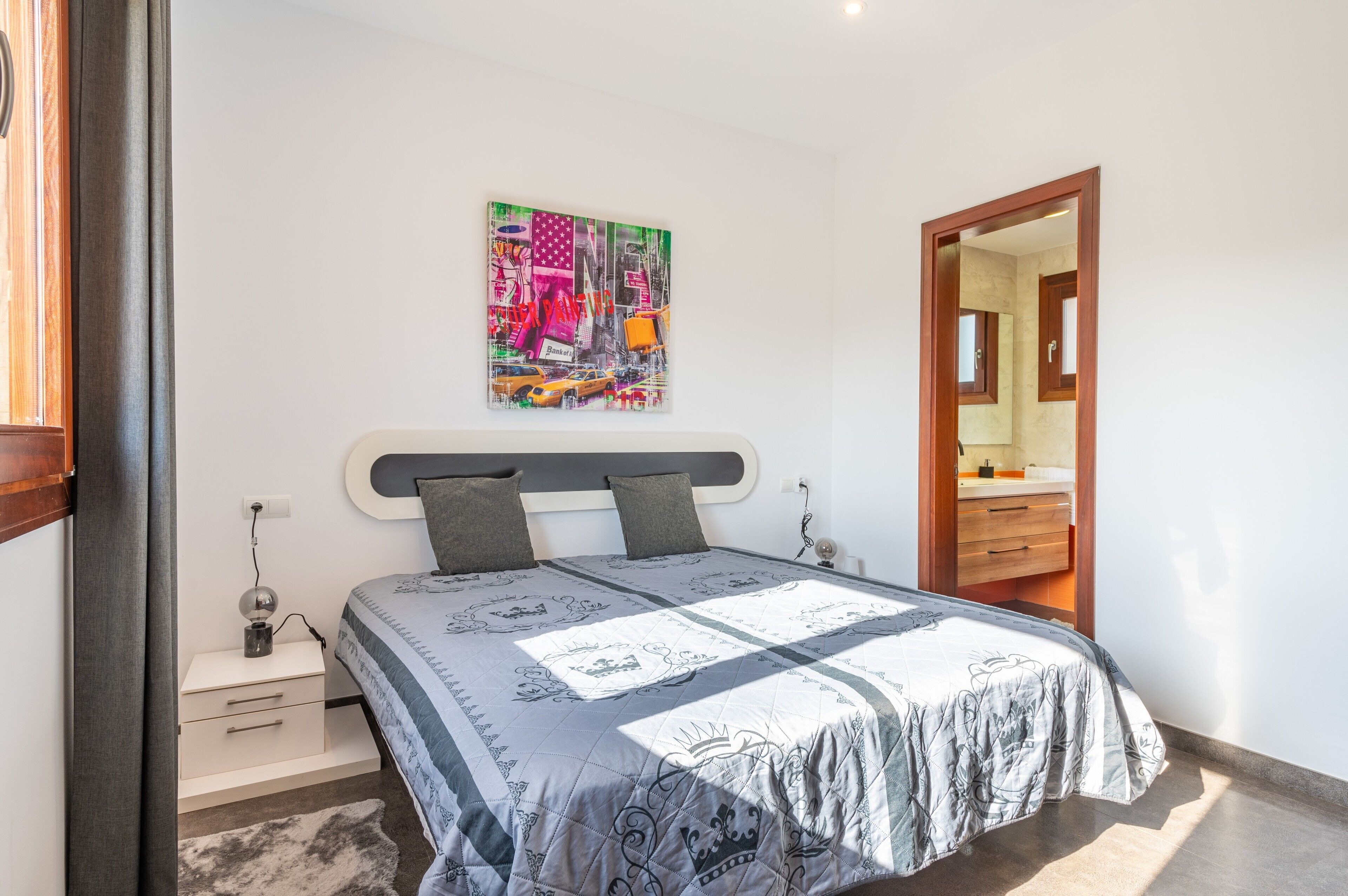 3 bedrooms, iron/ironing board, free WiFi, bed sheets