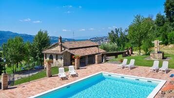 Family Villa, 3 Bedrooms, Microwave, Mountainside (Villa San Martino) | Pool