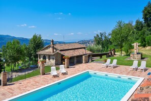 Familienvilla, 3 Schlafzimmer, Mikrowelle, Bergseite (Villa San Martino) | Pool