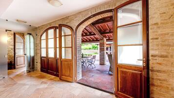 Family Villa, 3 Bedrooms, Microwave, Mountainside (Villa San Martino) | Interior