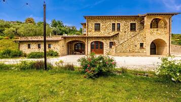 Family Villa, 3 Bedrooms, Microwave, Mountainside (Villa San Martino) | Exterior