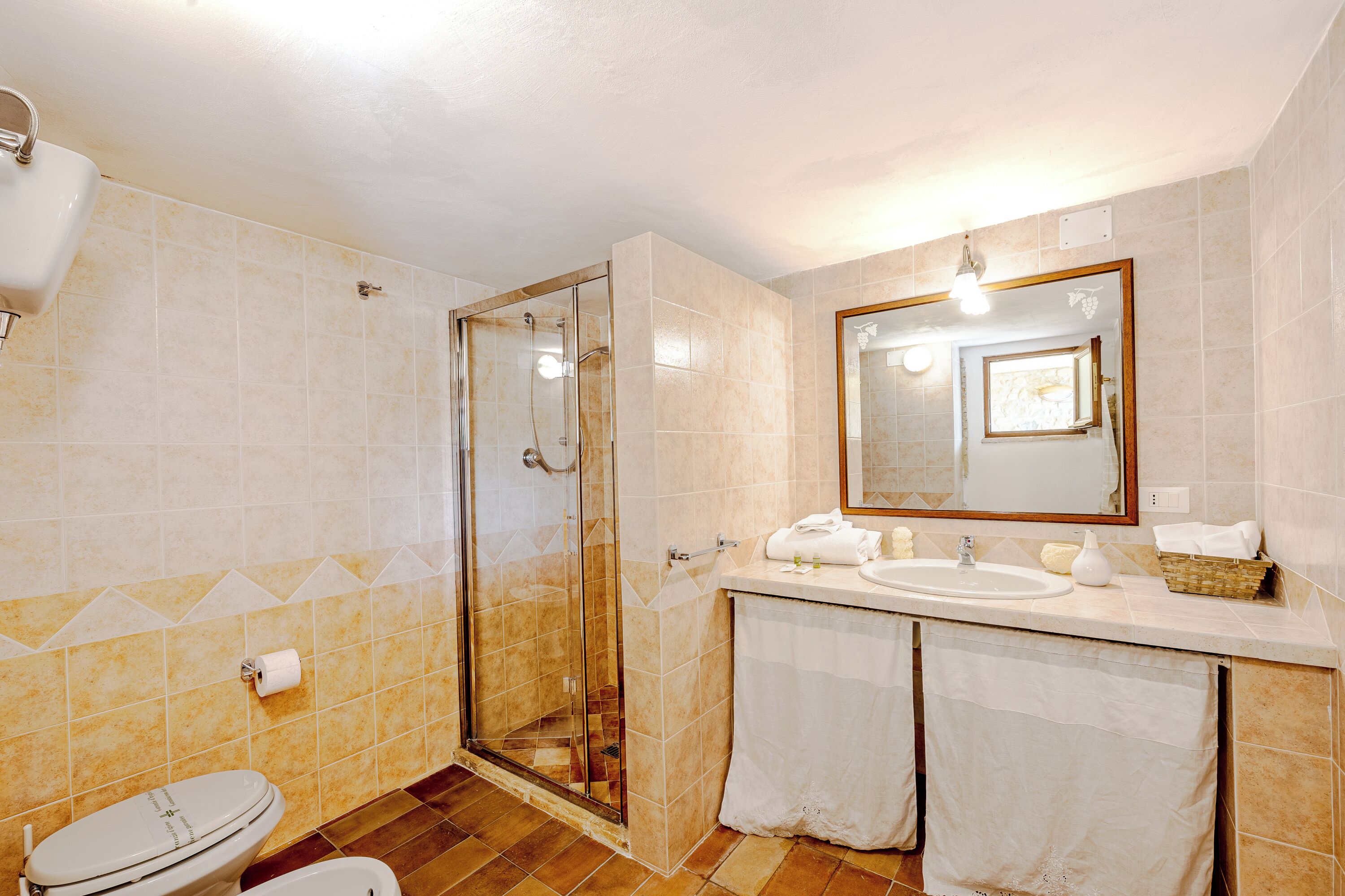 Vila Keluarga, 3 kamar tidur, microwave, tepi gunung (Villa San Martino) | Kamar mandi