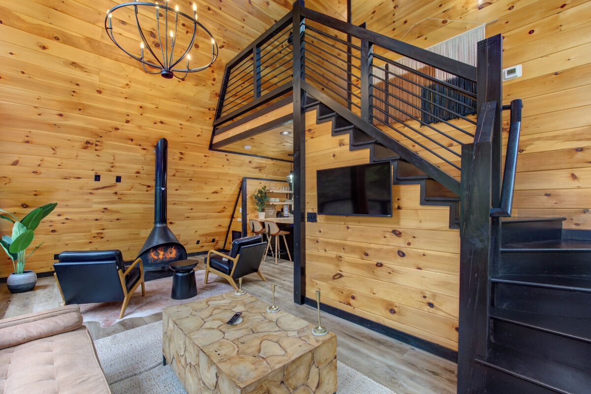 Televisión, chimenea