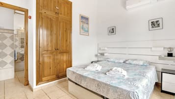 3 bedrooms, free WiFi, bed sheets