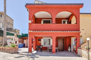 Exterior - Villa "Nicolai - First Floor" with Mountain View, Shared Pool, and Private Terrace (Licata)