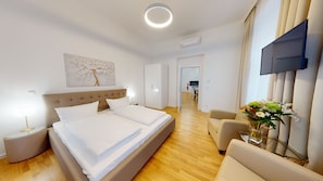 Luxury Executive, Big Apartment, 2 Bedrooms | Hypo-allergenic bedding, individually decorated, individually furnished - ALON HOMES Vienna – Premium City Center Apartments (Vienna)