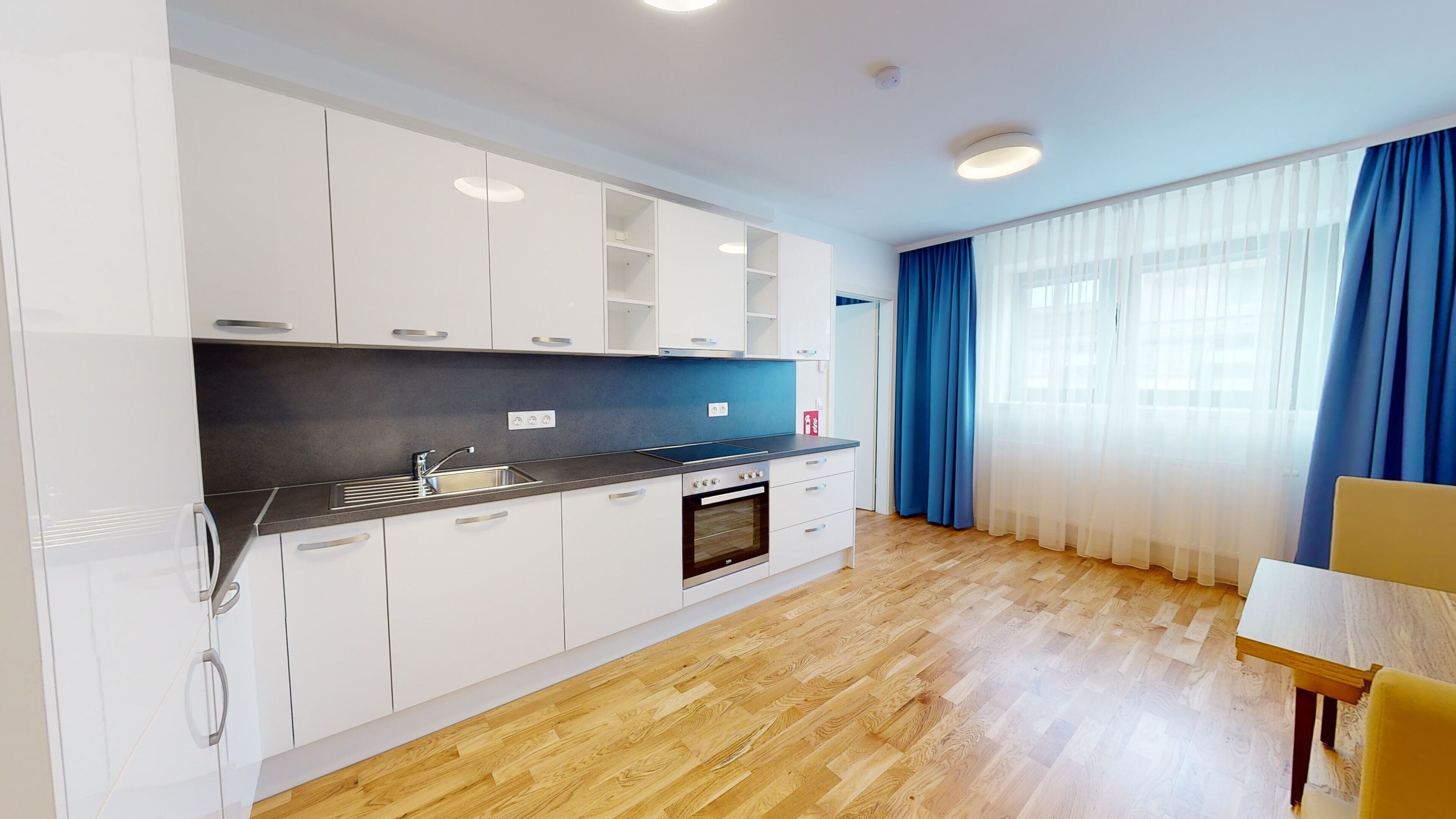Cloud Studio, Studio Apartment | Eigene Küche | Großer Kühlschrank, Mikrowelle, Ofen, Herdplatte