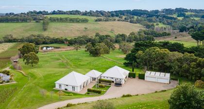 Shoreham Homestead Walk to Vineyards