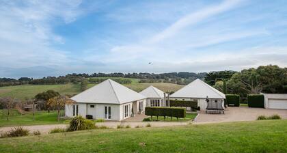 Pet Friendly - Shoreham Homestead Walk to Vineyards