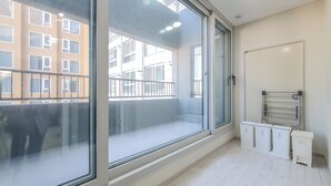 City Double Room, City View | Terrace/patio - Jeju Centerpoint N Residence (Jeju City)