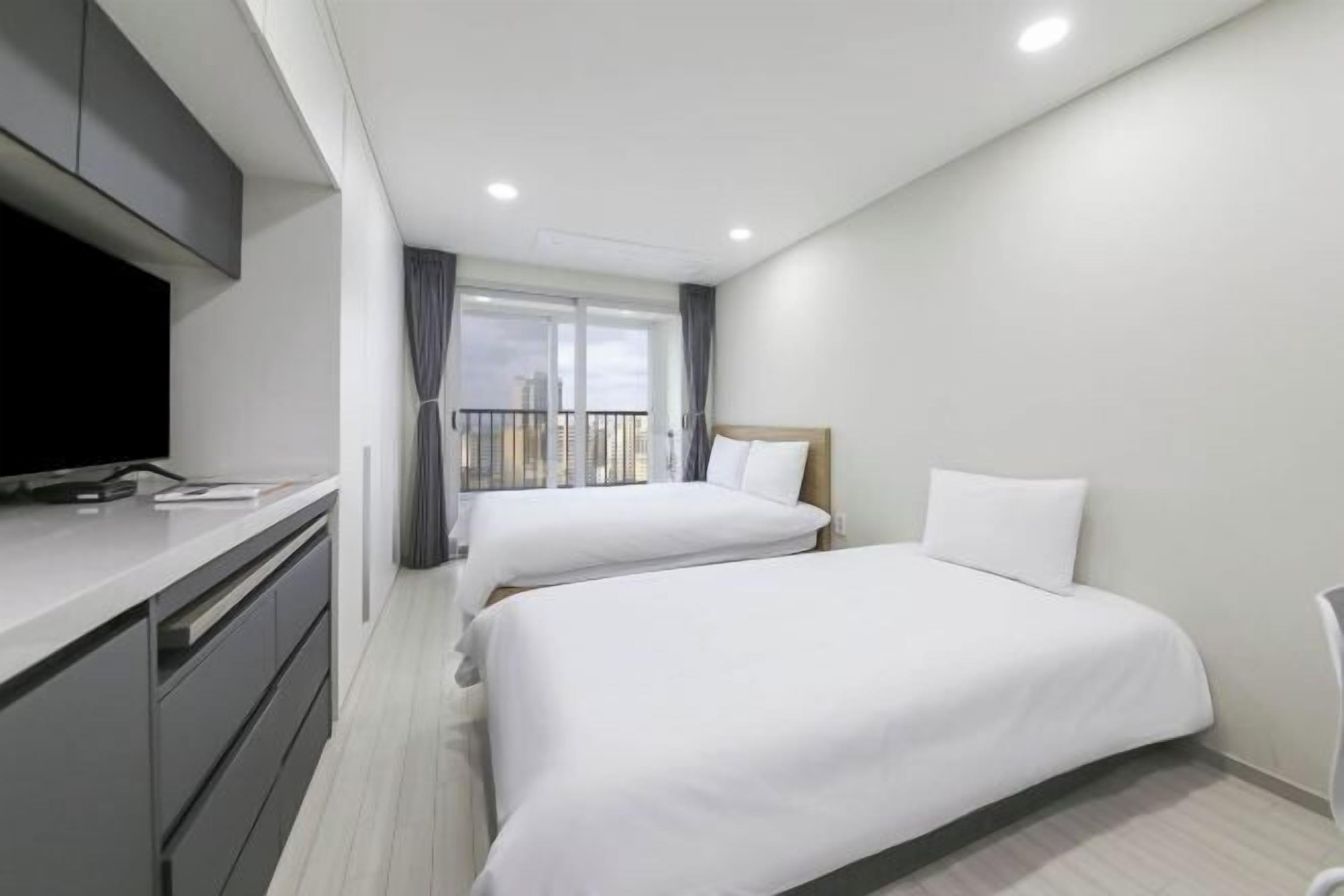 Bureau, système d’insonorisation, accès au Wi-Fi (inclus)