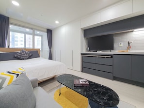 Bureau, chambres insonorisées, Wi-Fi gratuit, draps fournis