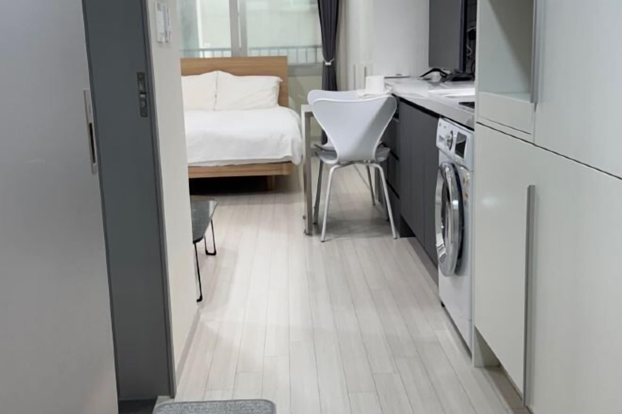 Bureau, système d’insonorisation, accès au Wi-Fi (inclus)